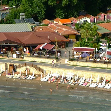 Отель Altinkum